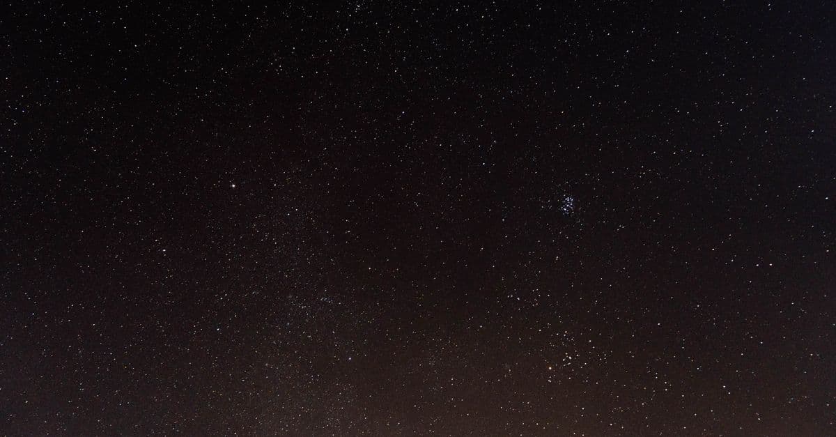 A mesmerizing view of the starry night sky captured in Královéhradecký kraj, Česko.